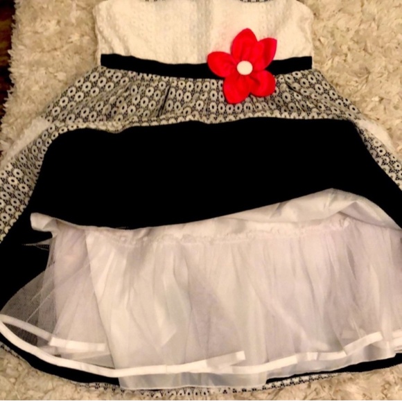 Girls party dress - Picture 5 of 7